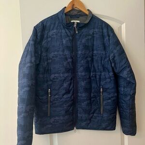 Peter Millar navy camo puffer jacket, gently used. Size M